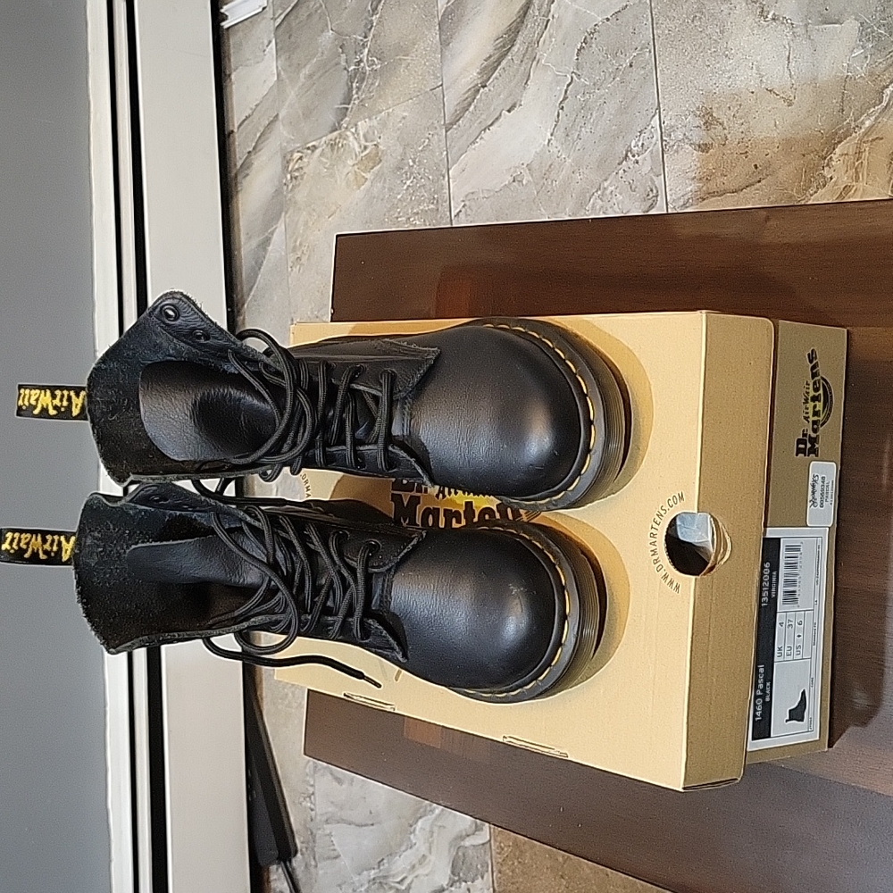 Dr. Marten Boots (1460 Pascal Virginia)